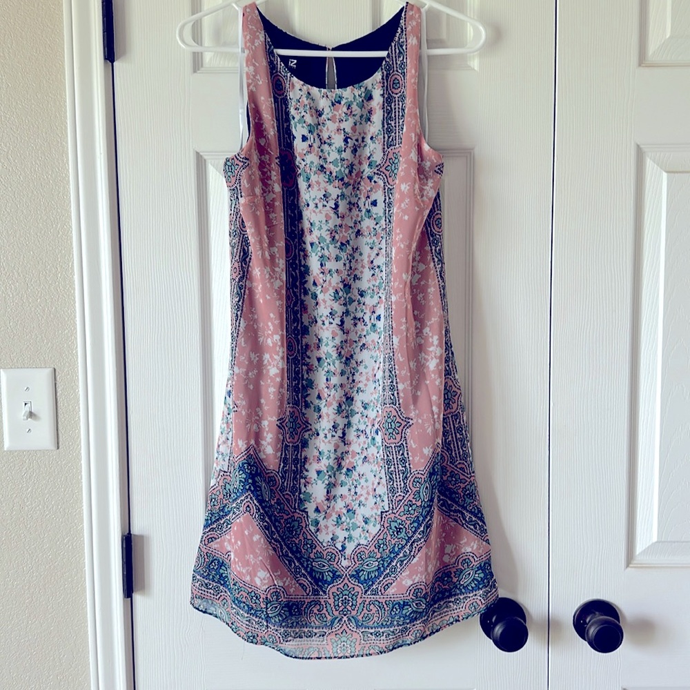 Loins patterned dress with so no one button - large